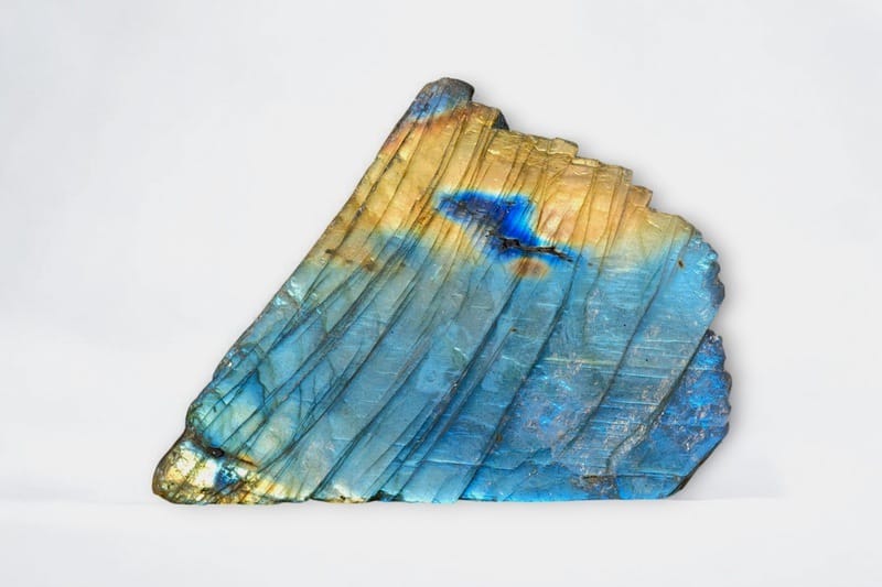 Labradorite meaning